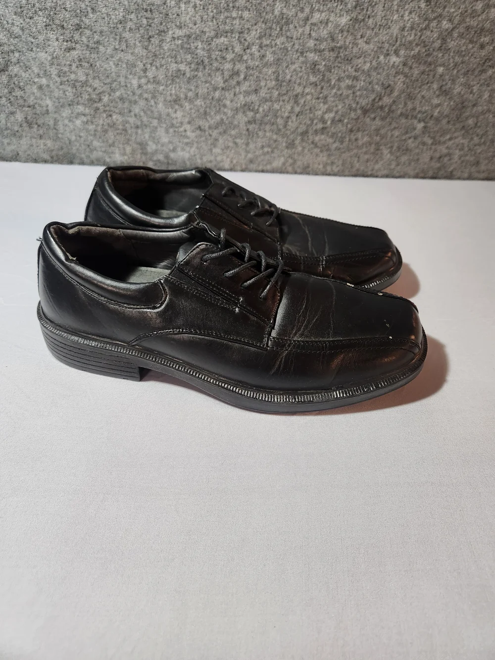 Covington Black Oxford Shoes Size 8.5 Wide
